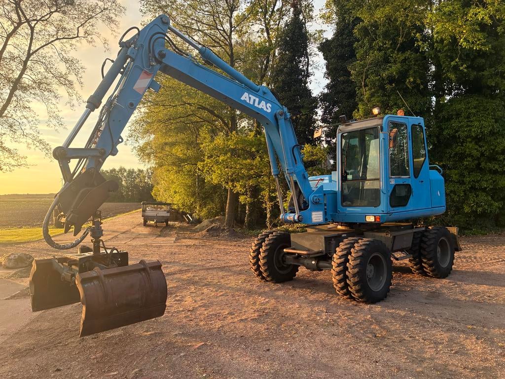 Atlas 1104 SE Mobiele Graafmachine - Bouwjaar 2000, Zakelijke goederen, Machines en Bouw | Kranen en Graafmachines, Ophalen of Verzenden