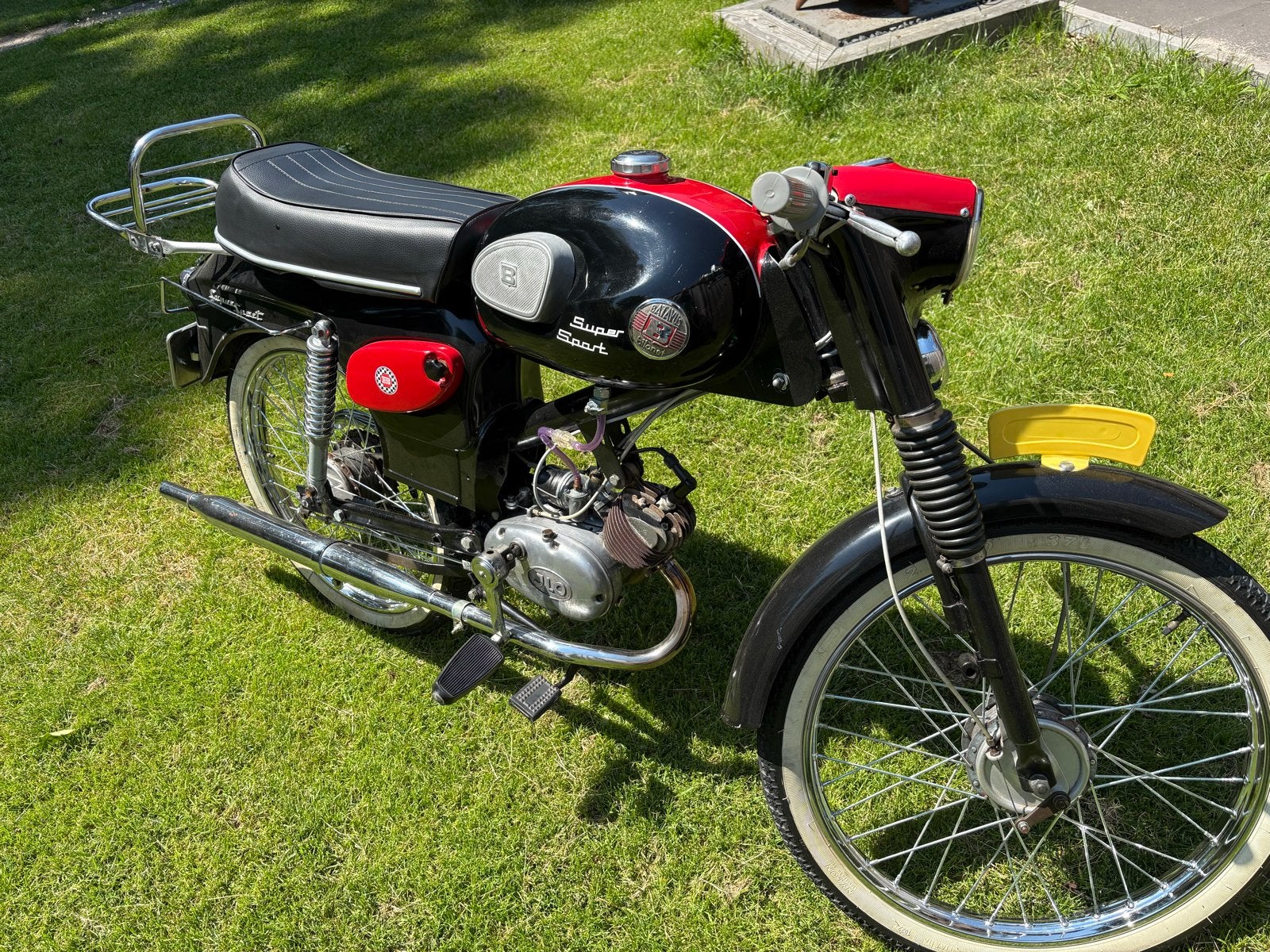 Batavus Super Sport - Sportief brommertje, Fietsen en Brommers, Brommers | Oldtimers, Ophalen, Maximaal 45 km/u, Batavus, 49 cc