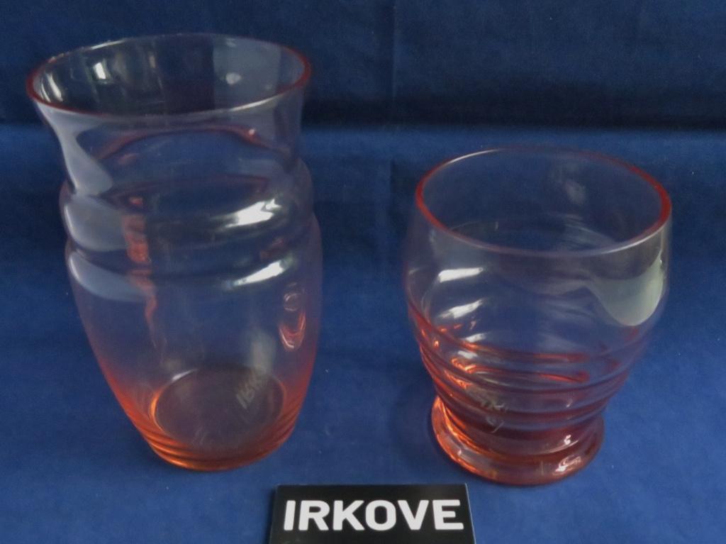 TWEE ART DECO GLAZEN * Rose *, Antiek en Kunst, Antiek | Glas en Kristal, Verzenden