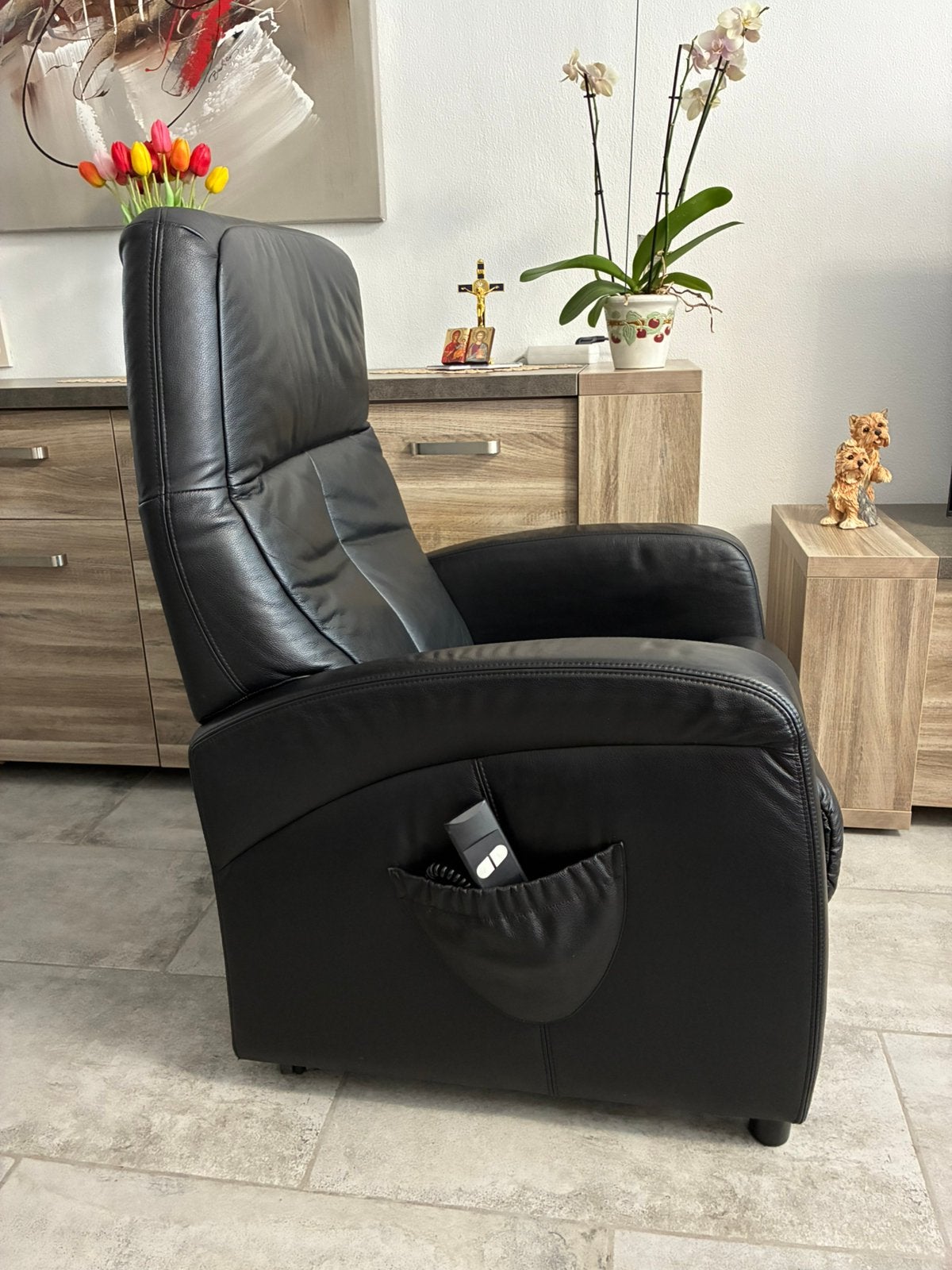 Te koop prachtige Elektrische sta-op relaxstoel,echt leer, Huis en Inrichting, Ophalen, Zo goed als nieuw, Leer, 50 tot 75 cm