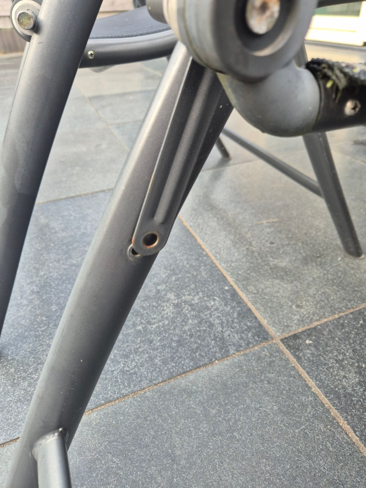 Foto 4 van gratis tuintafel met stoelen