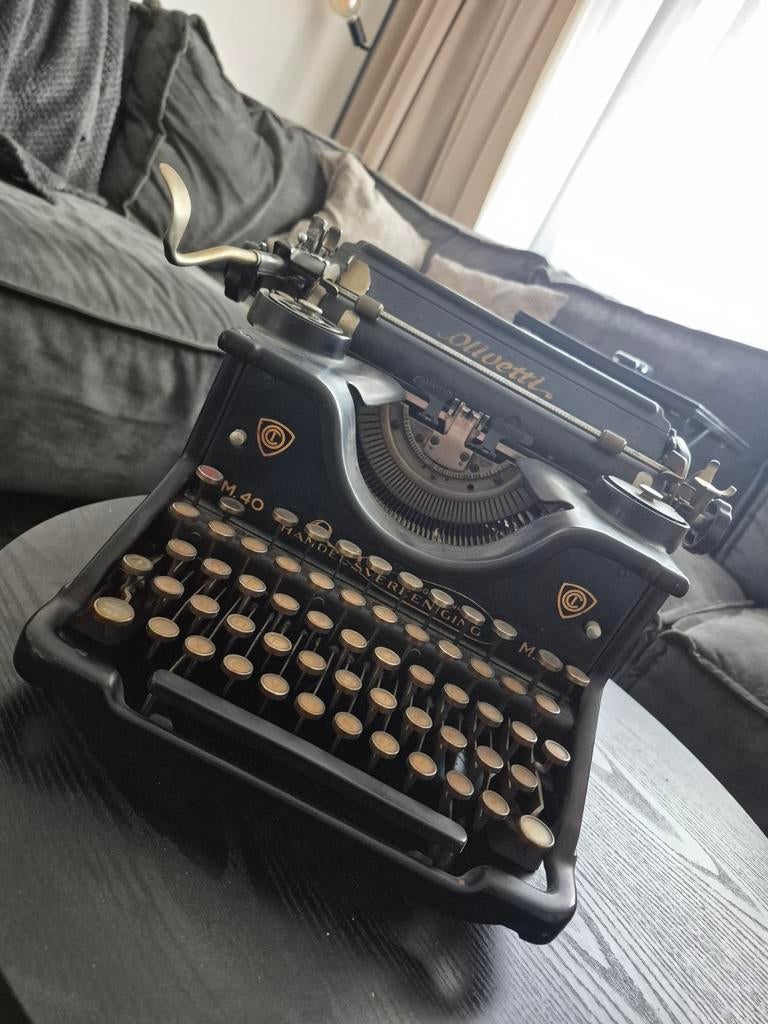 Olivetti M40 typemachine, Ophalen