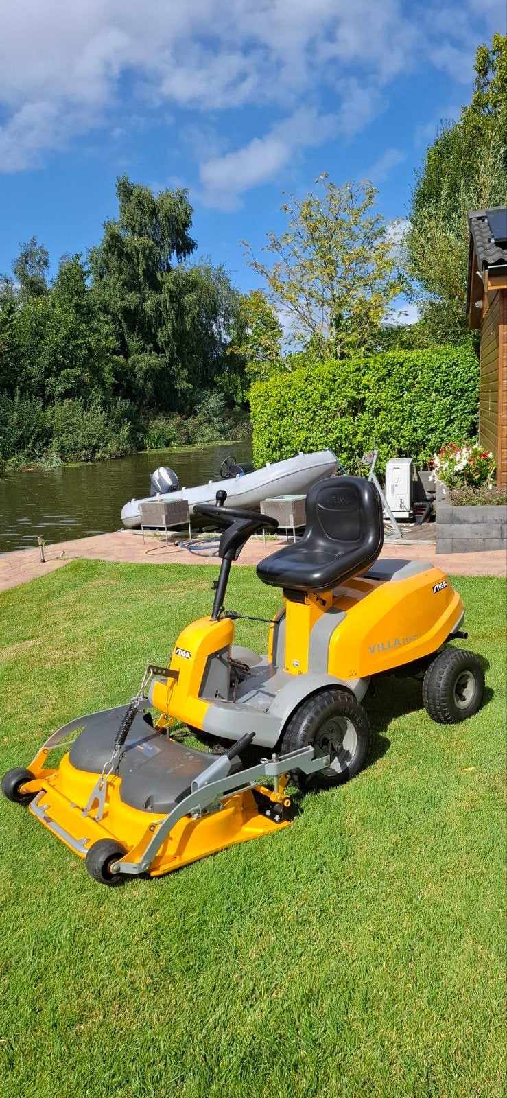 Stiga Villa 12 HST Zitmaaier met Combi 85 maaidek, Ophalen, Cirkelmaaier, Gebruikt, Stiga