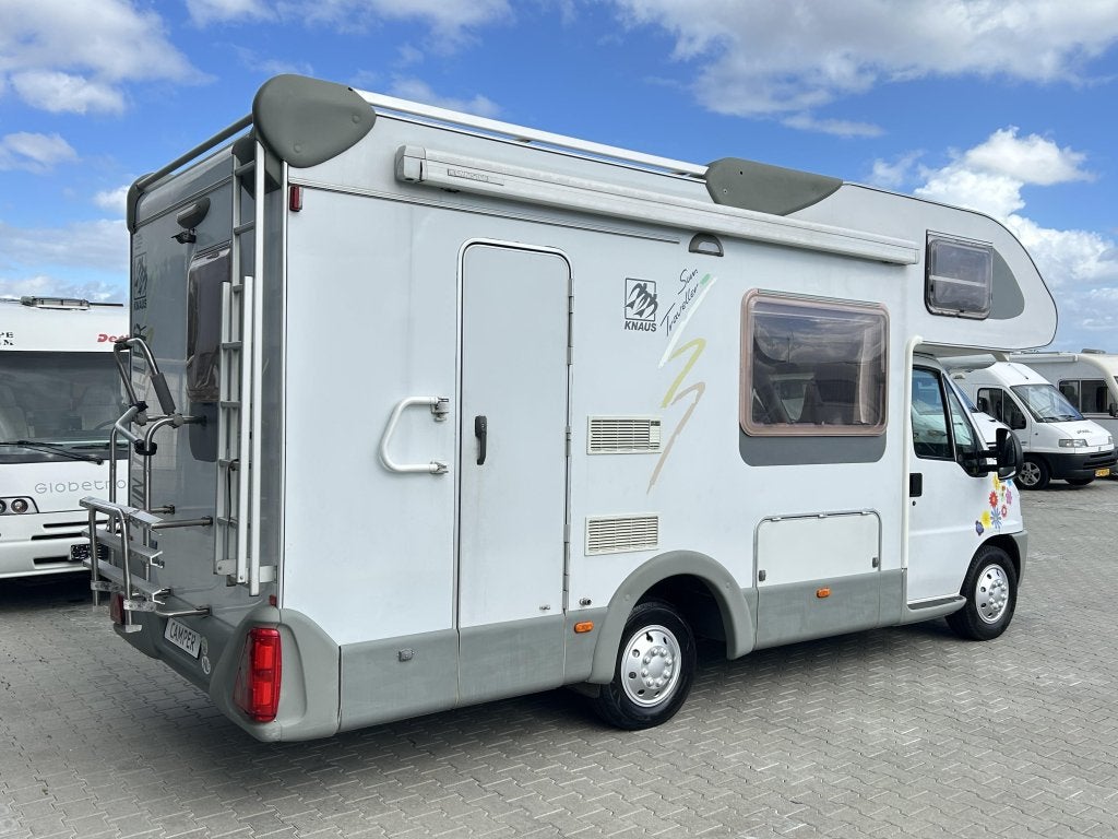 Foto 4 van Knaus Sun Traveller 605MF 6-Persoons Fiat Ducato 2.8JTD