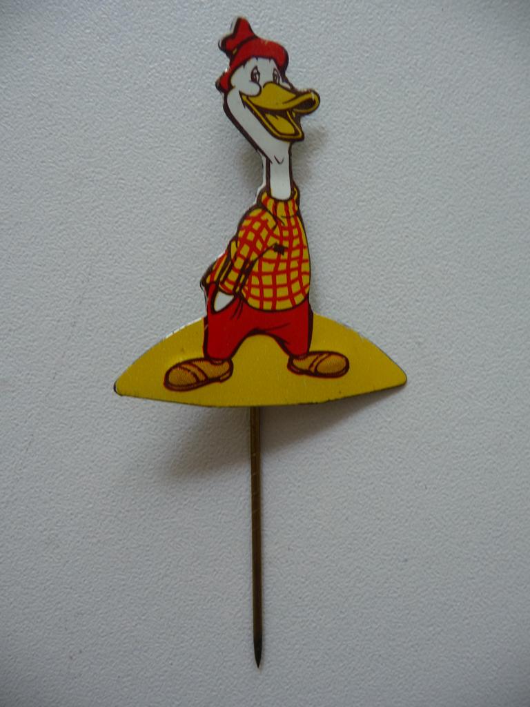 oud speldje WAMMES WAGGEL (stripfiguur), Ophalen of Verzenden, Gebruikt, Figuurtje, Speldje of Pin