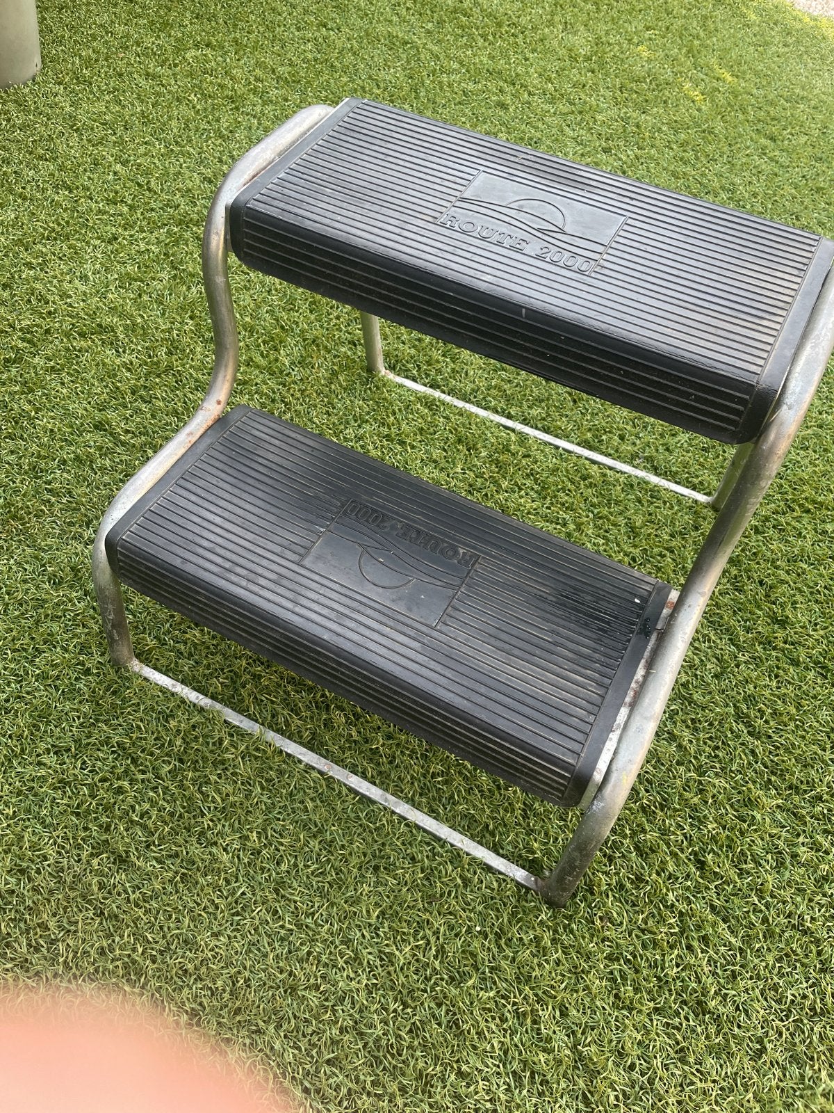 Stevig caravan/camper opstapje - 44cm breed, 35cm hoog, Ophalen, Gebruikt