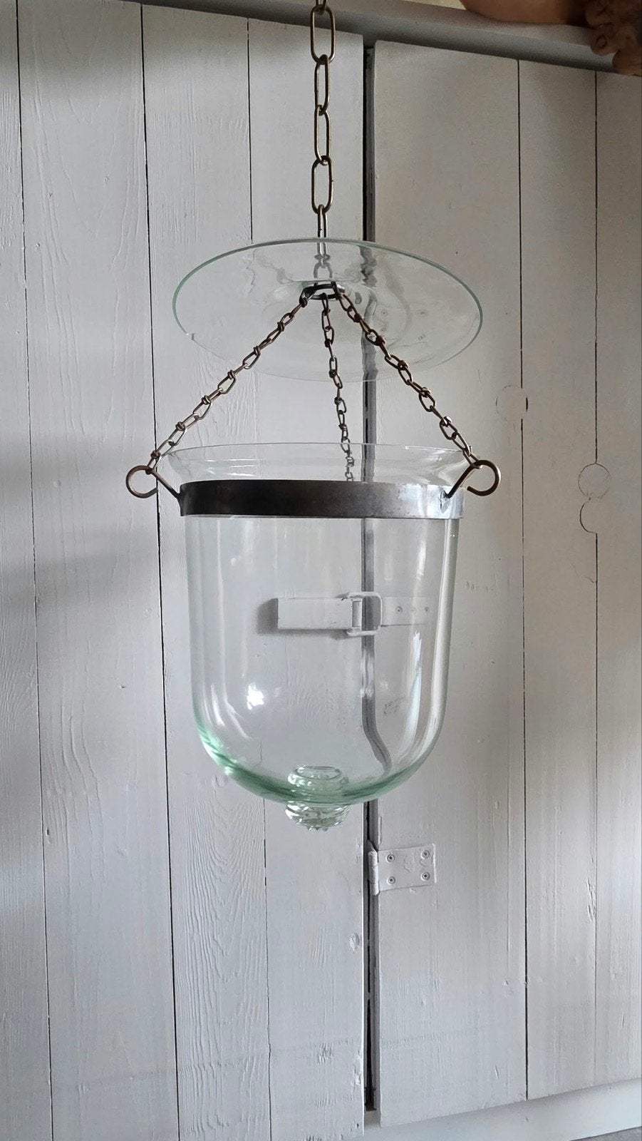 2 Antieke glazen hanglampen (windlicht) met ketting, Antiek en Kunst, Antiek | Lampen, Ophalen of Verzenden