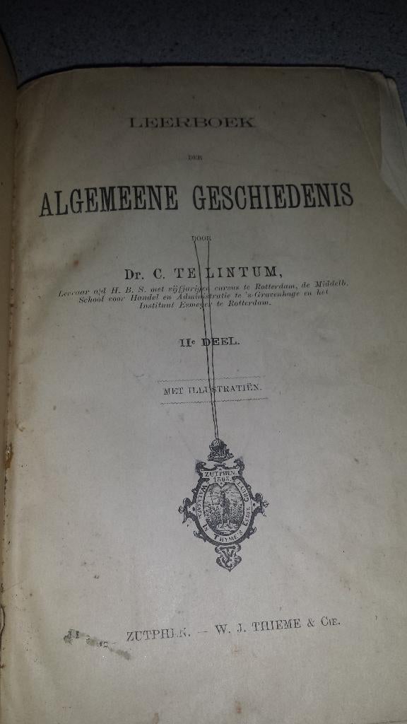 Leerboek der algemene geschiedenis   +/- 1917, Antiek en Kunst, Antiek | Boeken en Bijbels, Ophalen of Verzenden