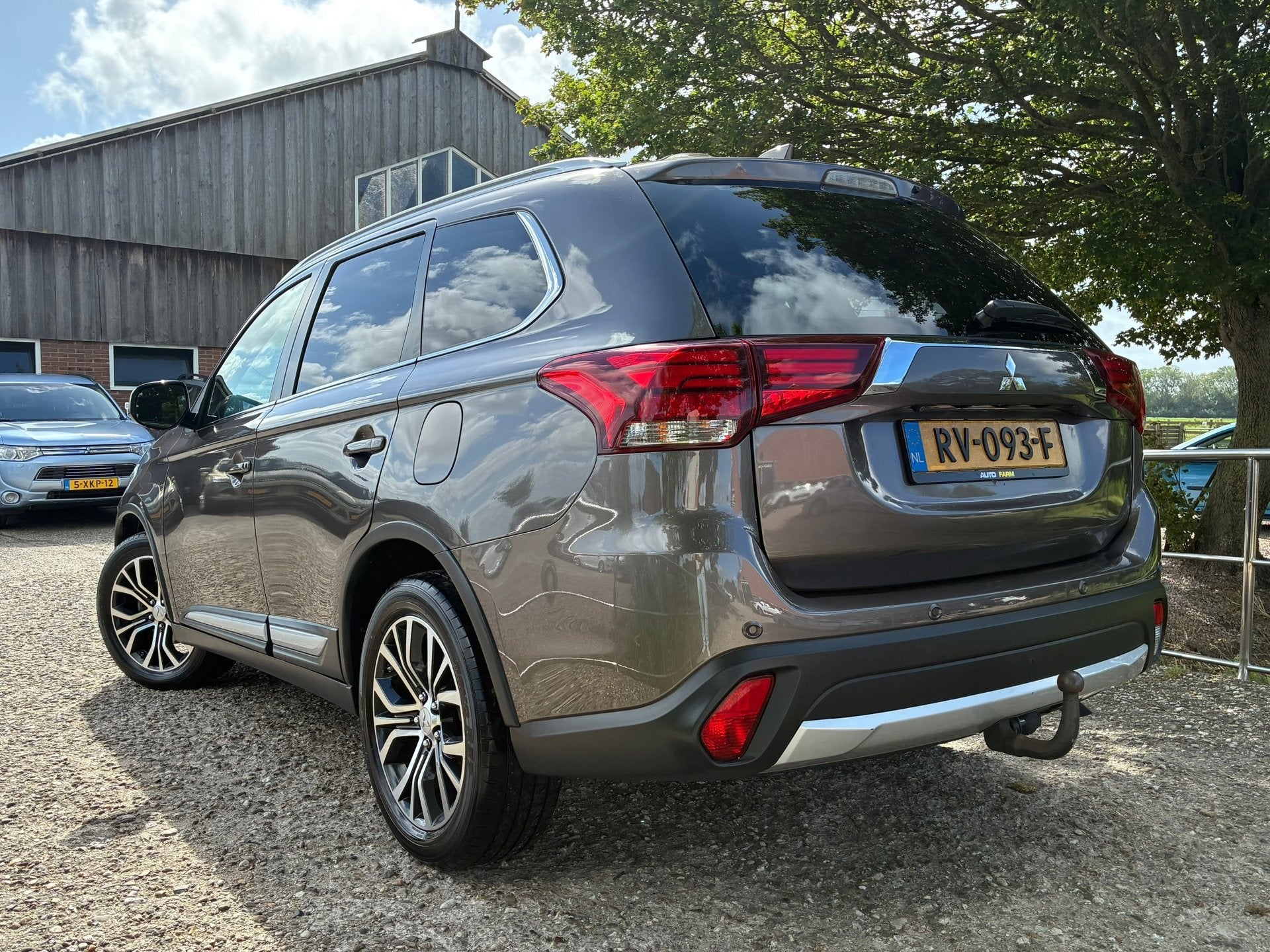 Mitsubishi Outlander 2.0 Connect Pro | Automaat | DAB + Carp, Auto's, Stof, 4 cilinders, Origineel Nederlands, 1600 kg