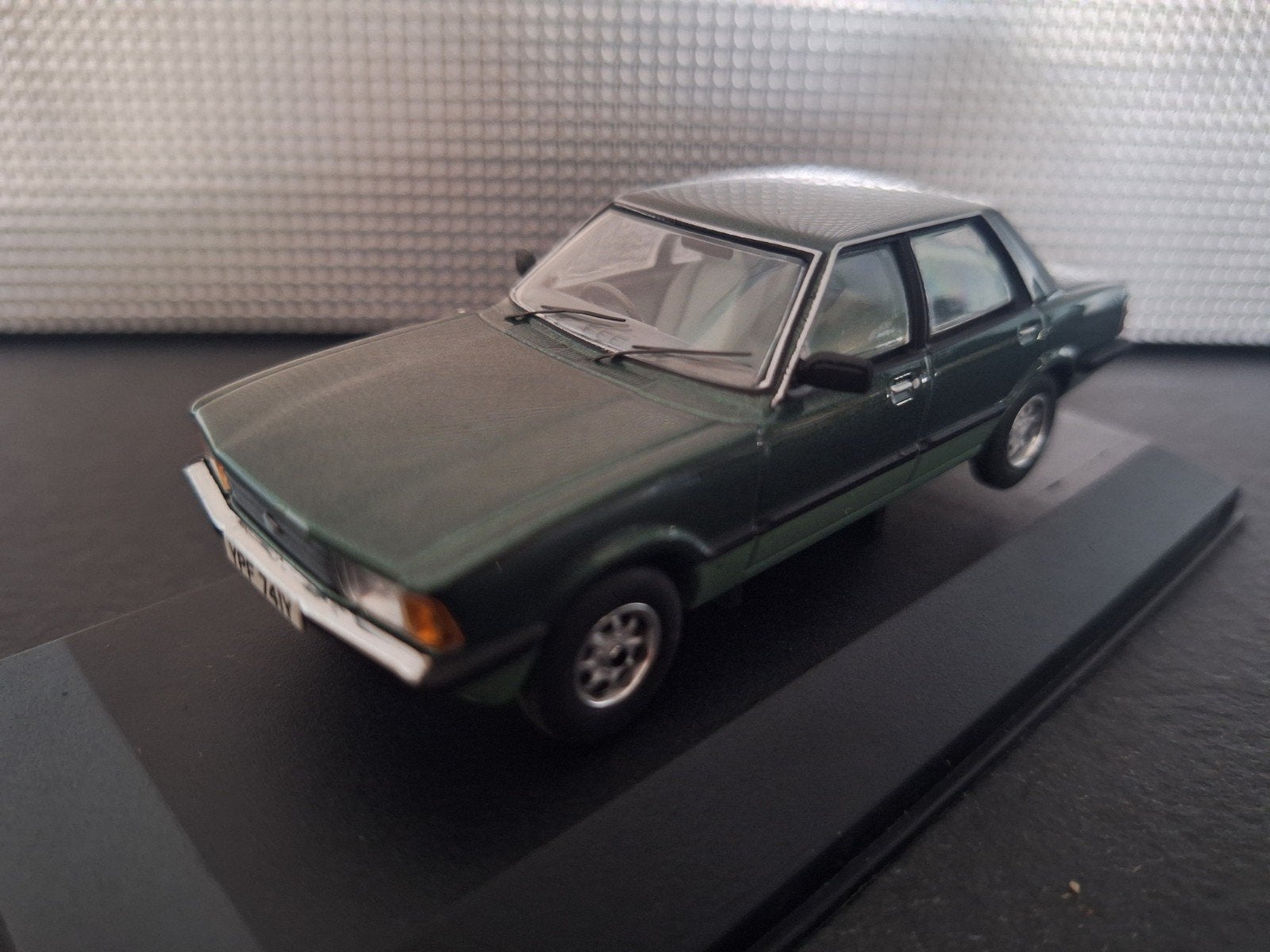 Ford Cortina MK5 1.6 Carousel Schaal 1:43, Hobby en Vrije tijd, Modelauto's | 1:43, Auto, Vanguards, Nieuw, Ophalen of Verzenden
