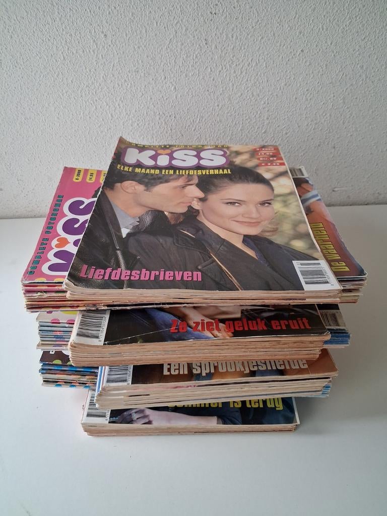 Kiss complete fotoromans, Boeken, Tijdschriften en Kranten, Zo goed als nieuw, Damesbladen, Ophalen of Verzenden