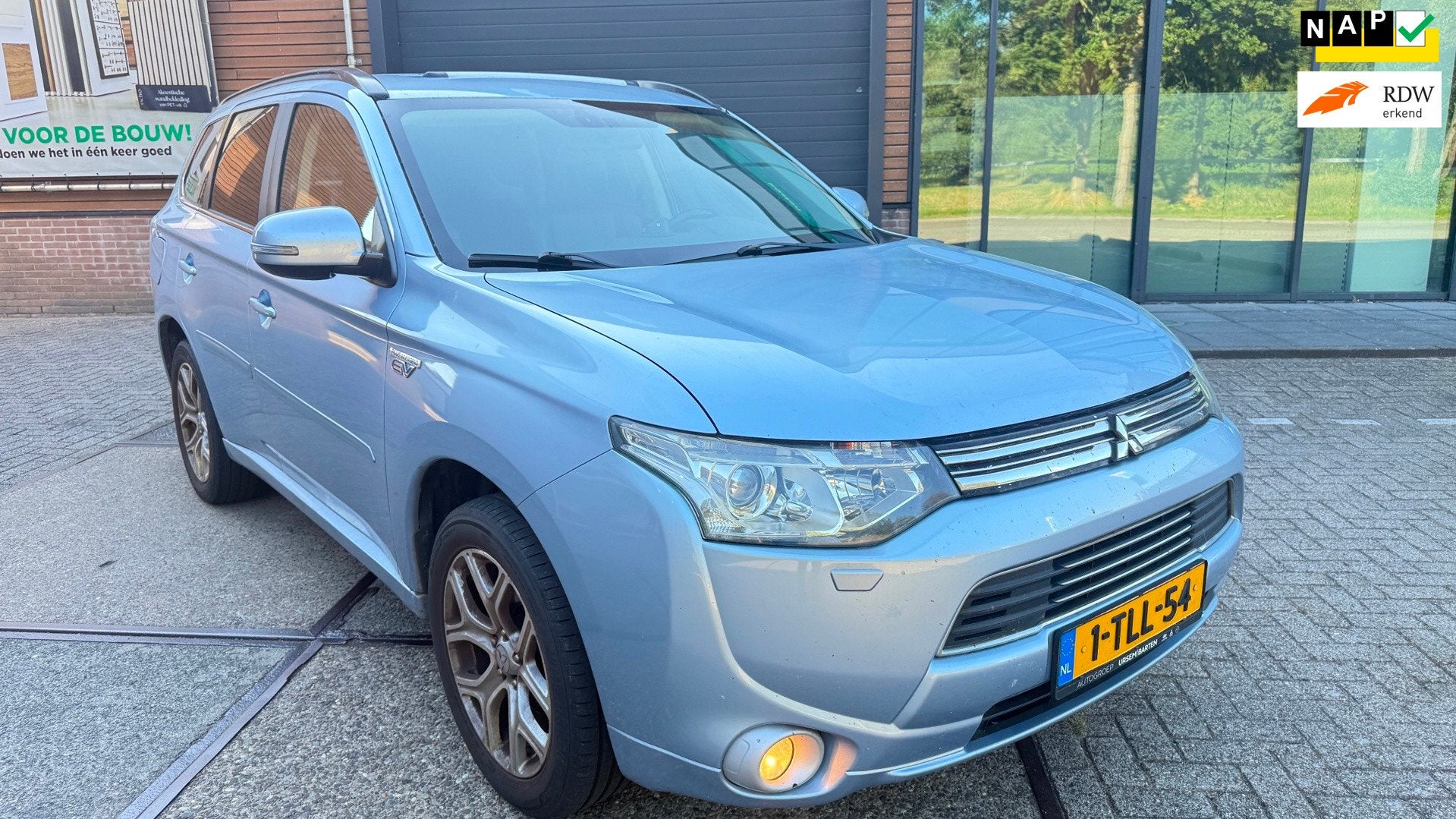 Mitsubishi Outlander 2.0 PHEV instyle, 4 cilinders, 360° camera, Blauw, Vierwielaandrijving