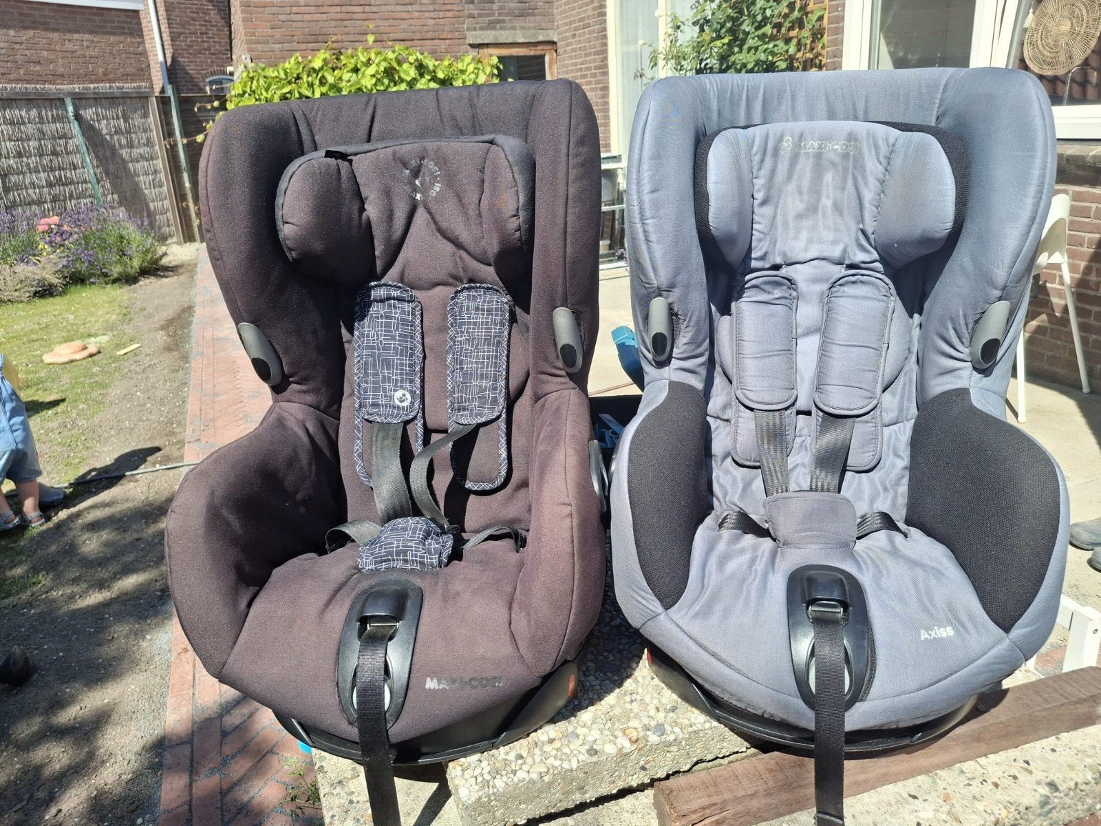 Maxi-Cosi Axiss draaibare autostoel 2 stuks, Kinderen en Baby's, Autostoeltjes, Ophalen, Verstelbare rugleuning, 9 t/m 18 kg, Maxi-Cosi