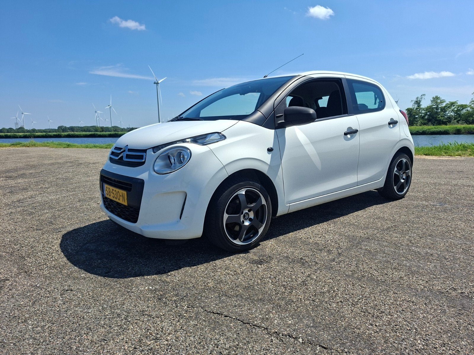 Citroën C1 1.0 VTi Airscape 68PK S&S 5D 2018 Wit, Voorwielaandrijving, Dealer onderhouden, Stof, Zwart