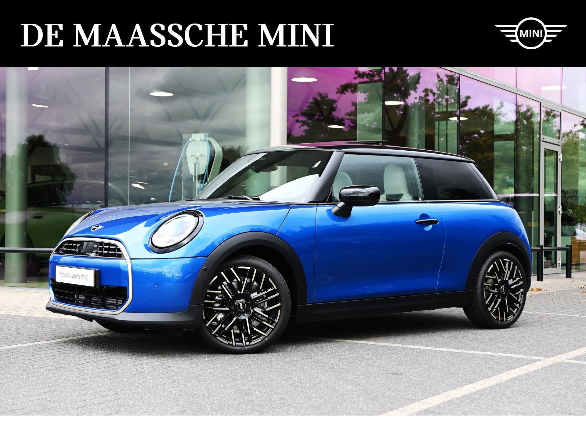 MINI Hatchback Cooper C Automaat / Favoured / Pakket M / 18