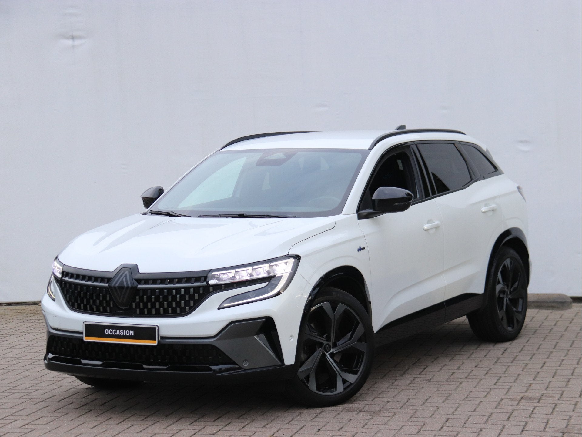 Renault Austral 1.2 E-Tech full hybrid 200 iconic esprit Alp, Auto's, Gebruikt, 1199 cc, Leder en Stof, Wit