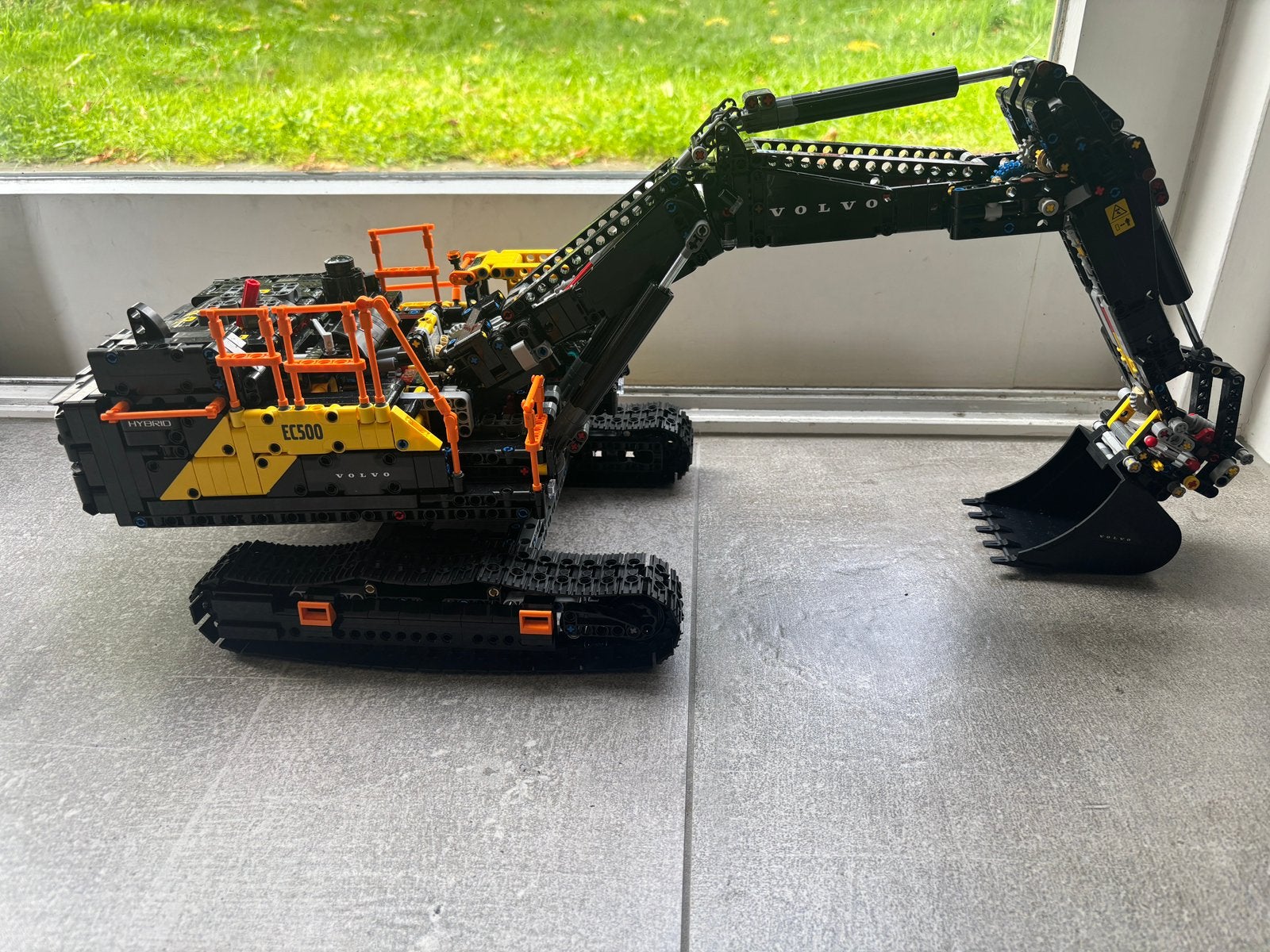 Lego 42215 Volvo Ec500 graafmachine incl doos, Ophalen, Lego, Compleet, Zo goed als nieuw