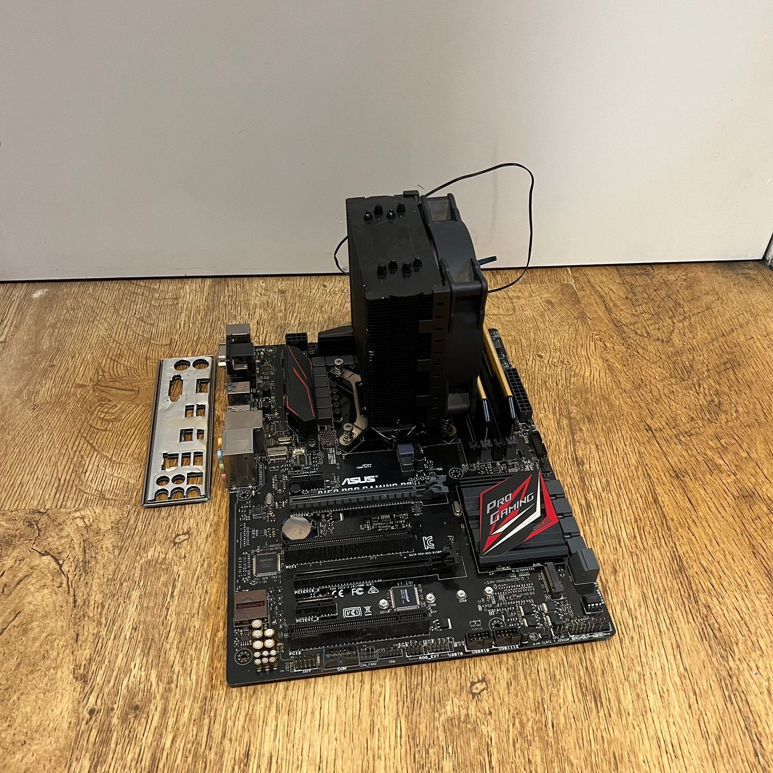 ASUS B150 Pro Gaming D3-i7-6700-16GB RAM, Computers en Software, Moederborden, Ophalen of Verzenden, Gebruikt, Intel, DDR3