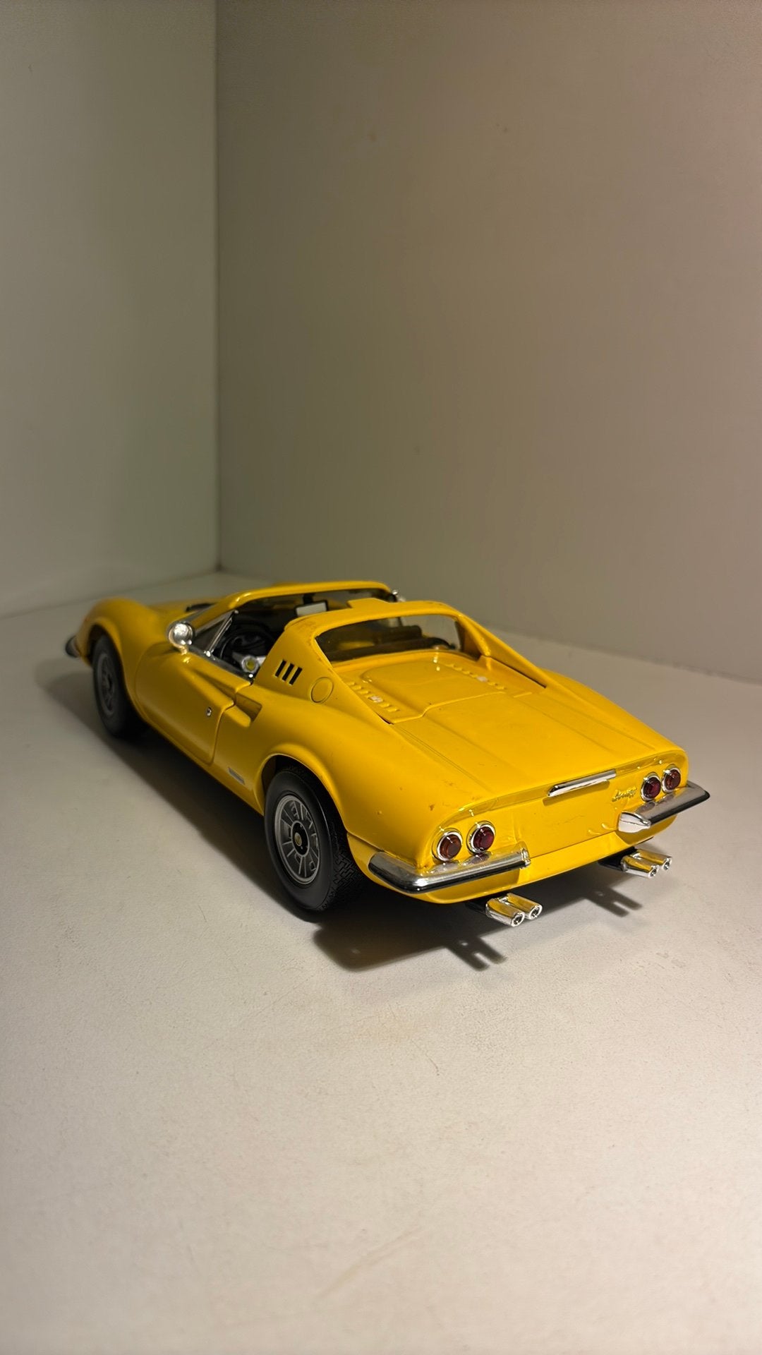 Ferrari 246 gt dino hot wheels 1.18, Hobby en Vrije tijd, Ophalen of Verzenden, Hot Wheels, A, A