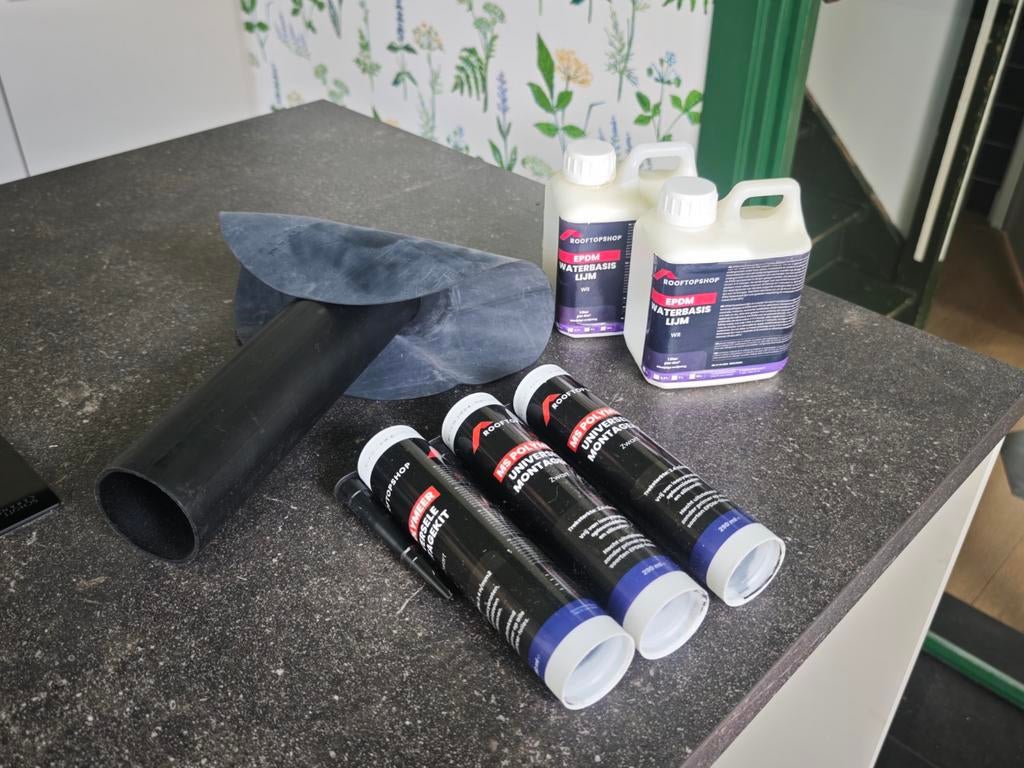 EPDM dakdoorvoer 75 mm + EPDM lijm en montagekit, Kunststof, Zwart, Overige typen, Nieuw