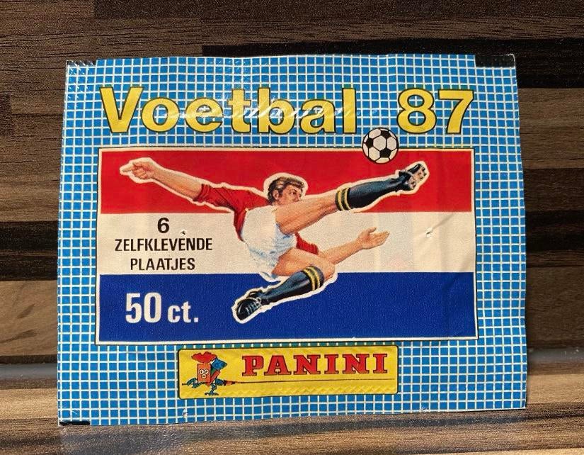Panini voetbal'87 zakje gevuld met voetbalplaatjes, Verzamelen, Sportartikelen en Voetbal, Ophalen of Verzenden, Nieuw, Poster, Plaatje of Sticker