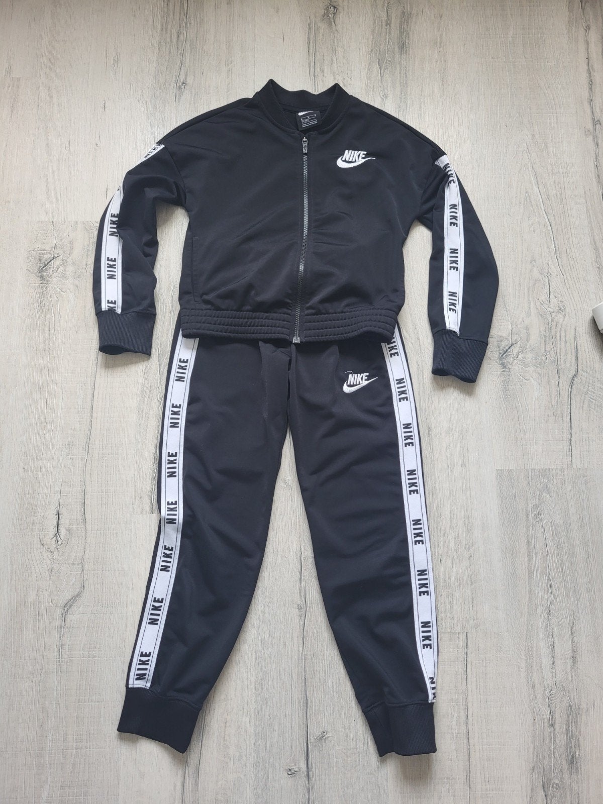 Junior  trainingspak Nike, Sport en Fitness, Ophalen, Gebruikt