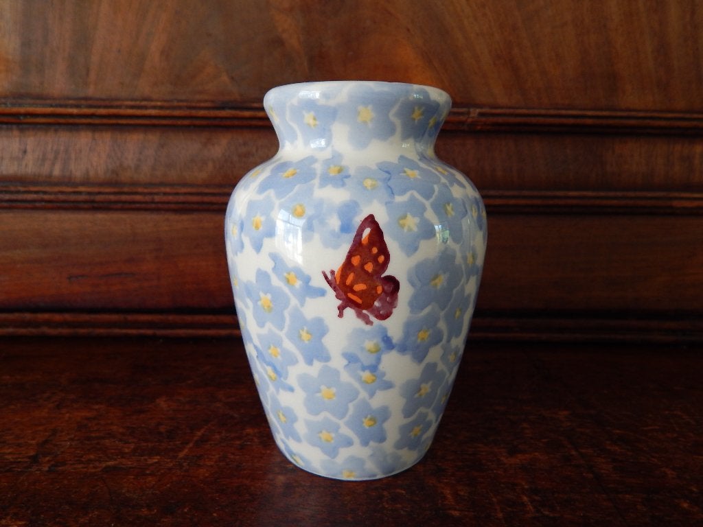 Emma Bridgewater vaasje Forget me not 2021, Huis en Inrichting, Keuken | Servies, Verzenden, Nieuw, Overige stijlen, Kop(pen) en/of Schotel(s)