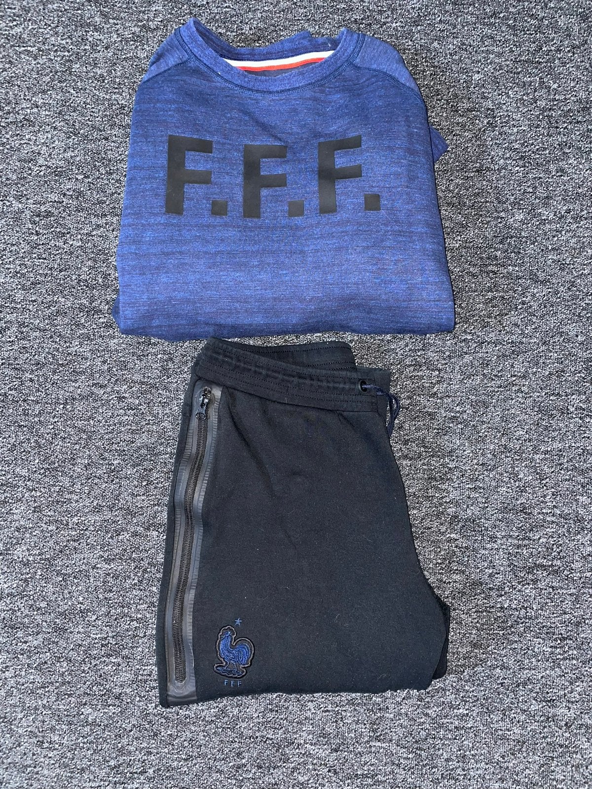 Nike Tech Fleece - Frankrijk FFF, Ophalen of Verzenden, Zo goed als nieuw, Maat 48/50 (M)