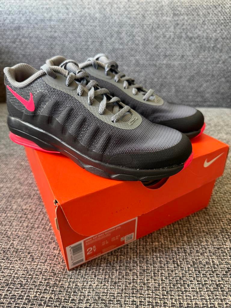 Nike Air Max Invigor (PS) - Maat 34 - Nieuw in doos, Kinderen en Baby's, Kinderkleding | Schoenen en Sokken, Nieuw, Ophalen of Verzenden