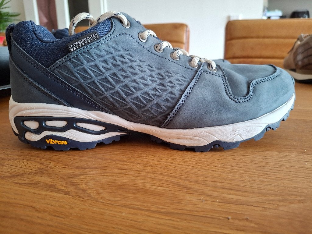 Wandelschoenen maat 39 zgan, Ophalen, Zo goed als nieuw, Schoenen