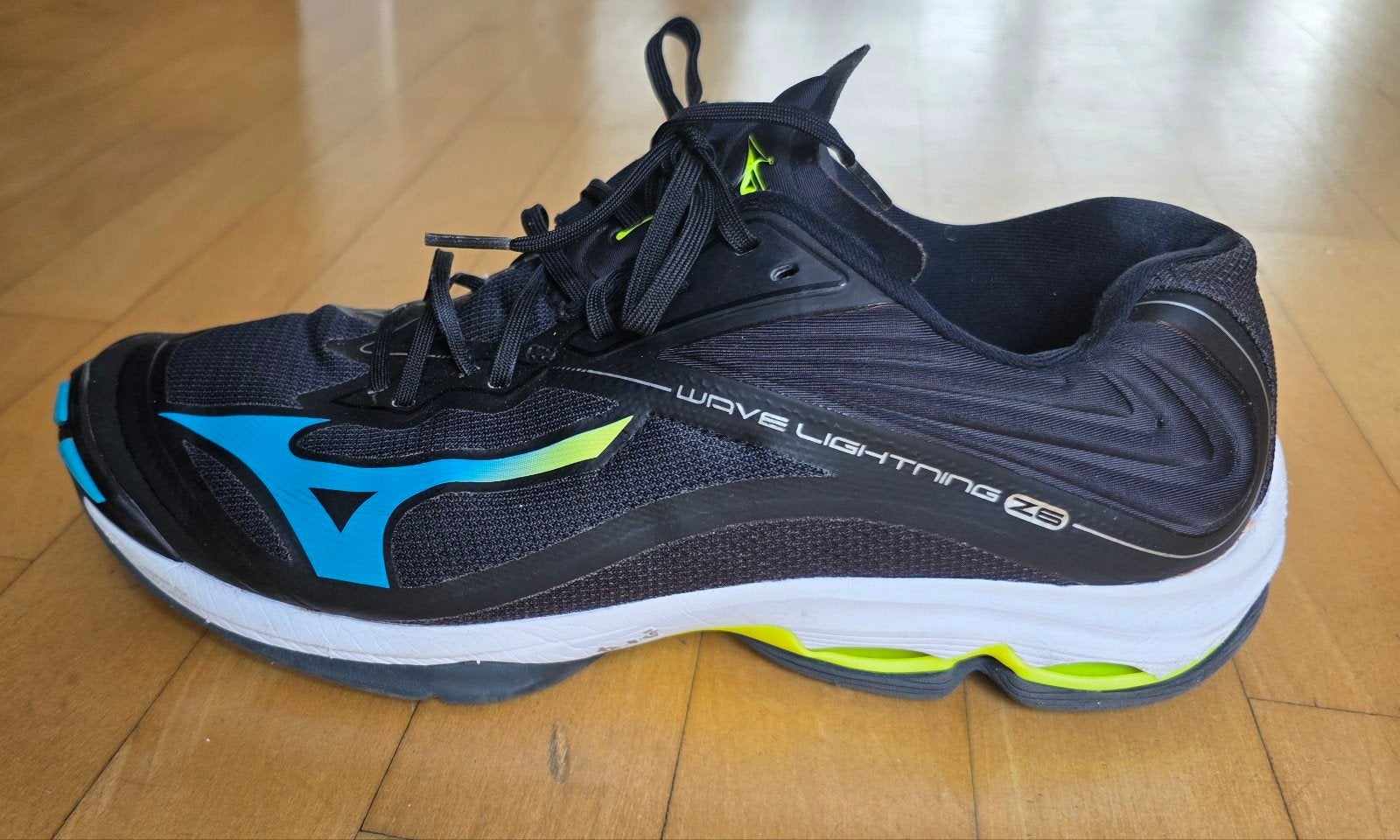 Volleybalschoenen Mizuno Wave Lightning Z6 maat 46.5, Ophalen of Verzenden, Gebruikt, Schoenen