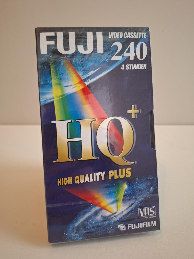 NIEUW & GESEALD: Fuji HQ+240 VHS Videoband - 4 Uur - Vintage, Alle leeftijden, Ophalen, Nieuw in verpakking