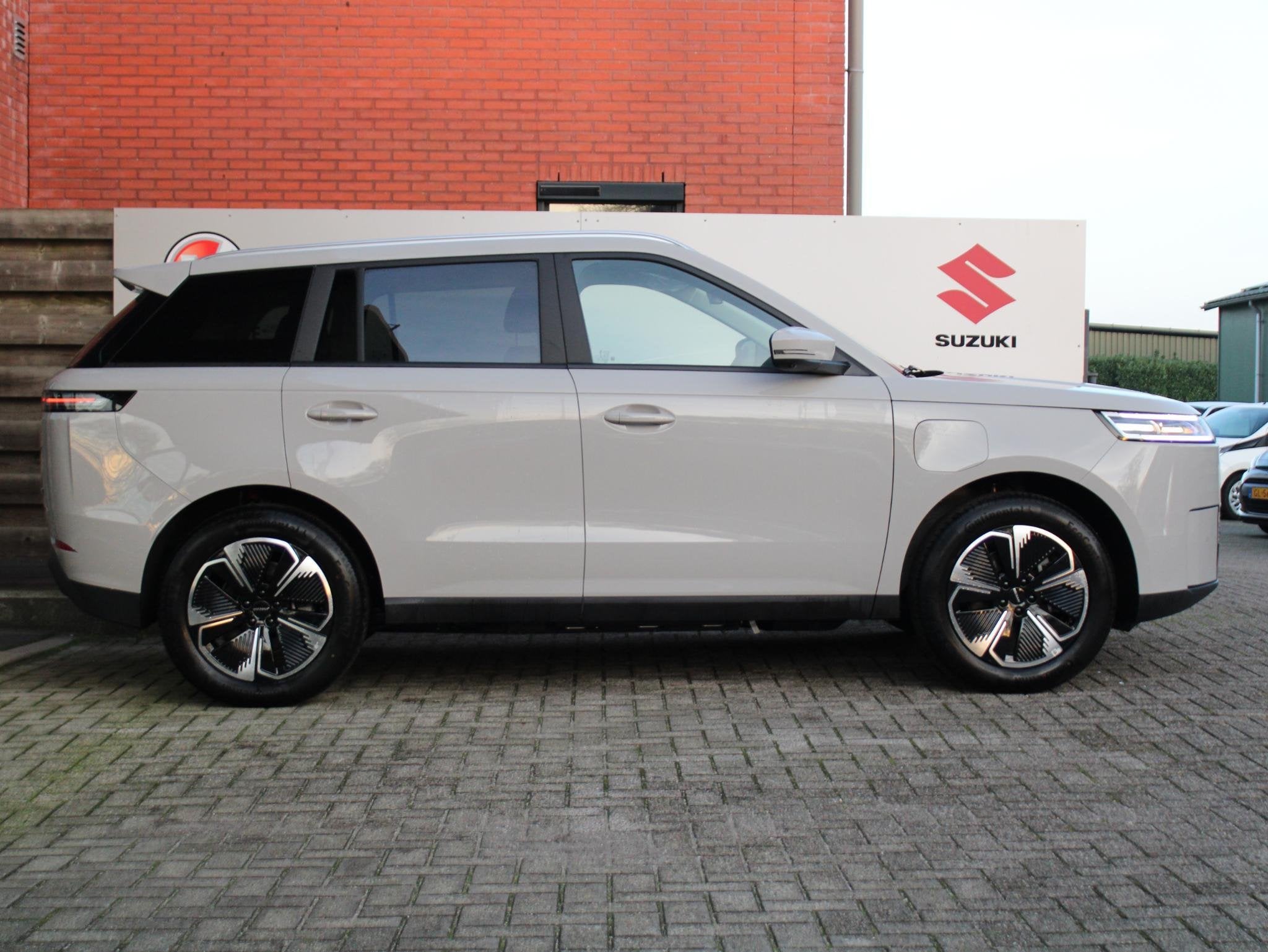 Jaecoo 5 EV Exclusive 61 kWh Luxe verwarmde en gekoelde stoe, Auto's, Overige Auto's, 12 maanden, 402 km, 1250 kg, Zwart