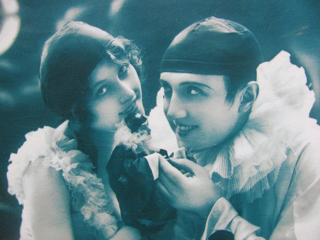 Art Deco Kaart uit 1932 - Pierrot & Dame met Popje, Verzenden, 1920 tot 1940, Gelopen, Overige thema's