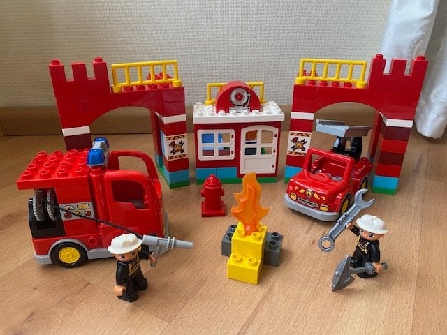 Duplo, brandweerkazerne: brandweer vuur auto, set 10593, Gebruikt, Ophalen of Verzenden, Compleet, Duplo