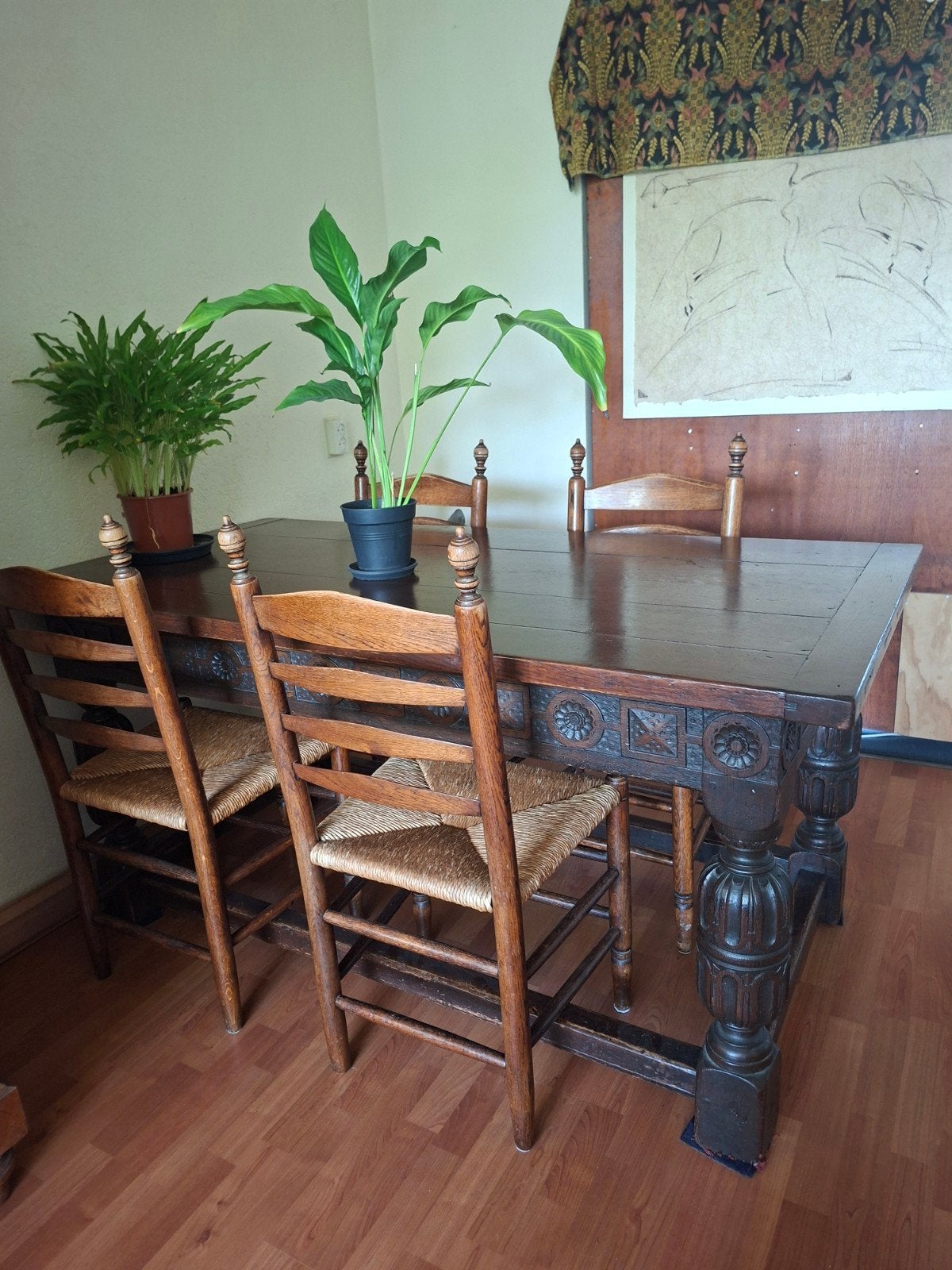 Antieke Engelse Eettafel - Massief Hout met Snijwerk, Ophalen