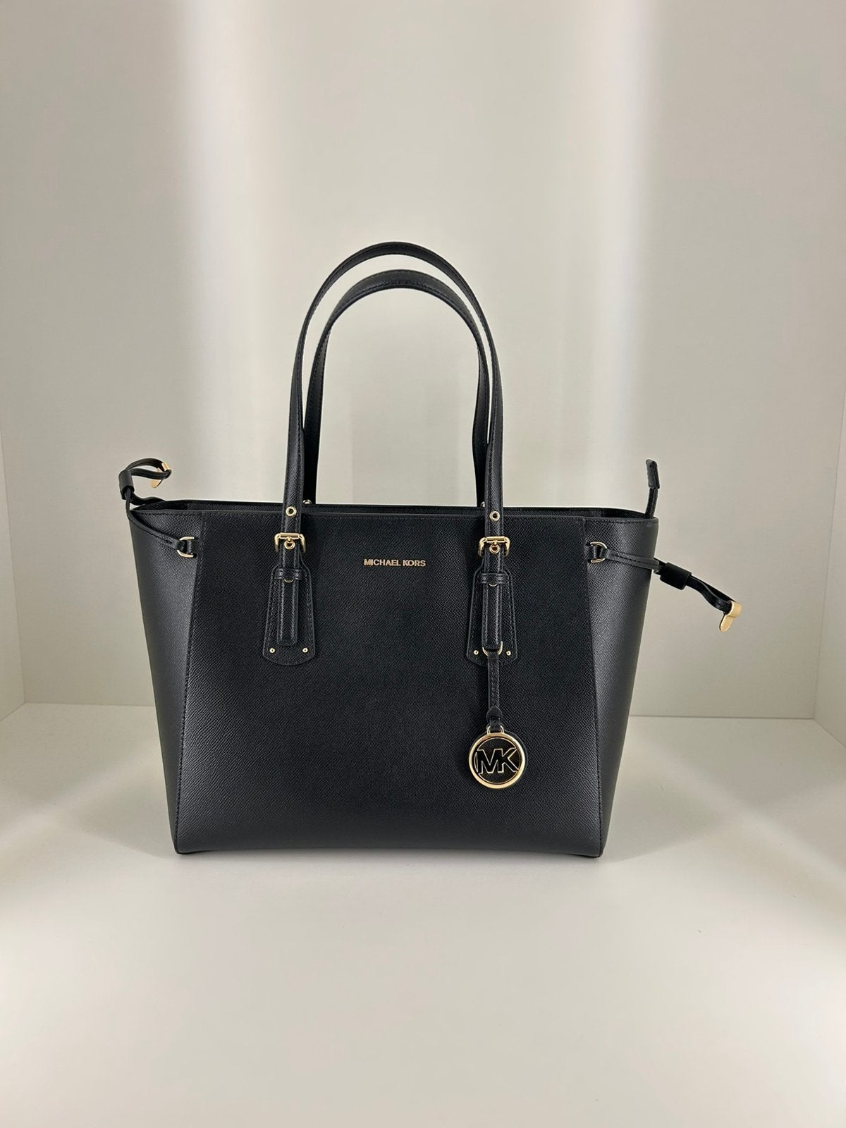 Michael Kors Voyager Medium, Ophalen of Verzenden, Nieuw, Zwart, Schoudertasje