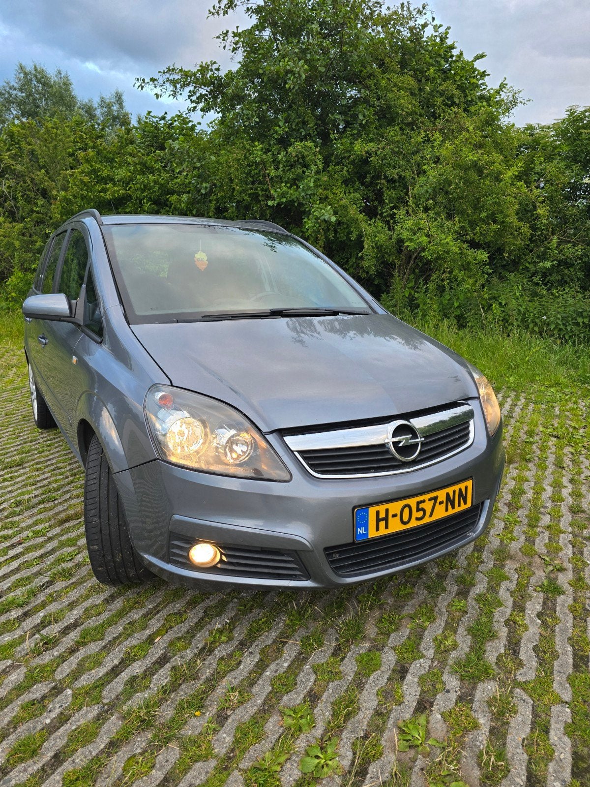 Opel Zafira Elegance 2.2 benzine 7 pers., Auto's, Voorwielaandrijving, Stof, Zwart, 4 cilinders