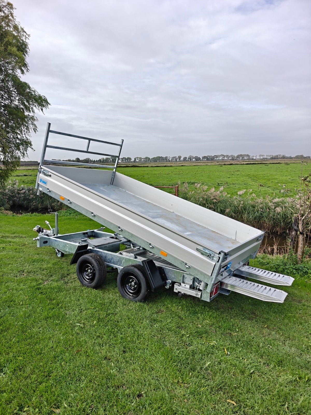 Demo Hapert kipper aanhanger 3500KG Parabool + Rijplaten, Auto diversen, Ophalen of Verzenden, Zo goed als nieuw