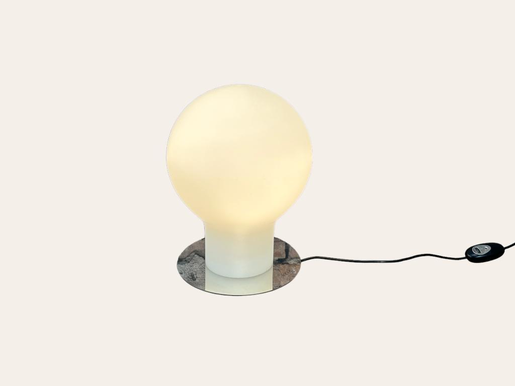 Oluce Denq 229 bij TheReSales, Huis en Inrichting, Lampen | Tafellampen, Ophalen of Verzenden, Nieuw, Glas, Minder dan 50 cm