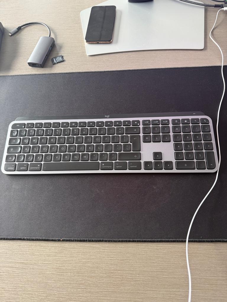 toetsenbord logitech mx keys (mac variant), Ophalen of Verzenden, Zo goed als nieuw, IMac