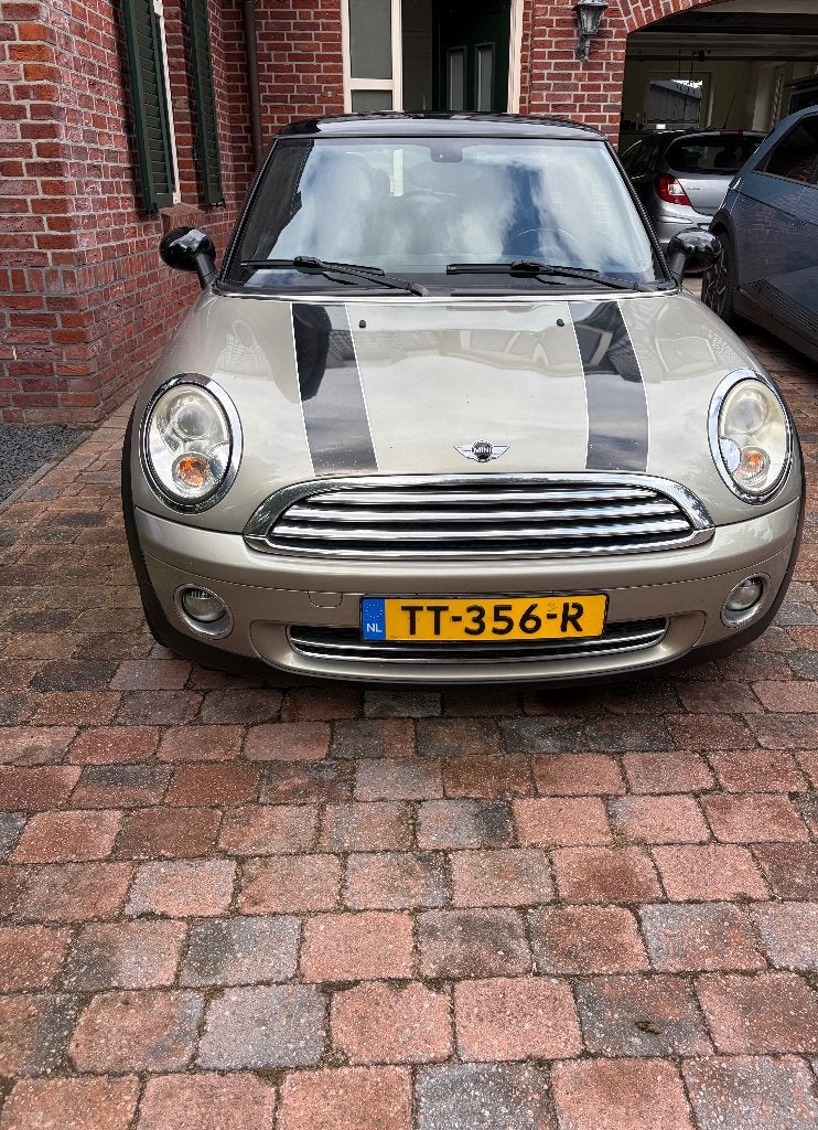 Mini 1.6 Cooper 2008 Grijs, Voorwielaandrijving, 4 cilinders, 4 stoelen, Leder en Stof