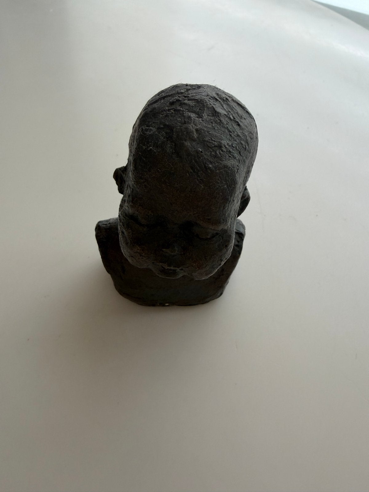 Vintage Buste van Babyhoofd - Gesigneerd 'SKUNEN', Overige onderwerpen, Minder dan 20 cm, Buste, Ophalen of Verzenden