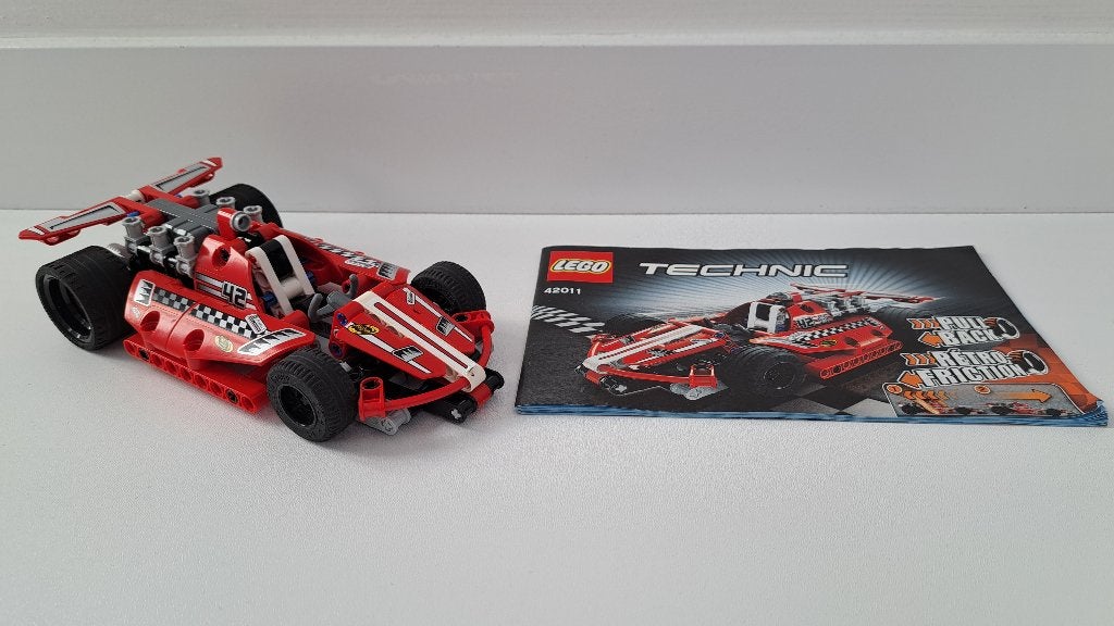 Lego Technic Race Car 42011 met Pull Back motor, Lego, Compleet, Ophalen of Verzenden, Zo goed als nieuw
