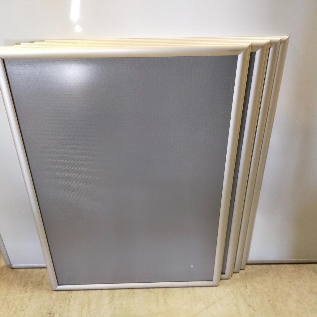 Kliklijst 88x62.5 cm - informatiebord ``in prijs verlaagd``, Ophalen, Gebruikt