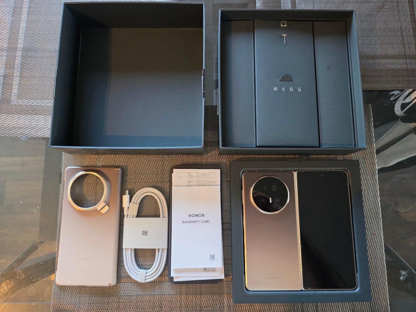 Honor Magic V5 Gold 16/512GB Like New with Warranty, Inklapmodel, Ophalen of Verzenden, Zo goed als nieuw, Zonder simlock