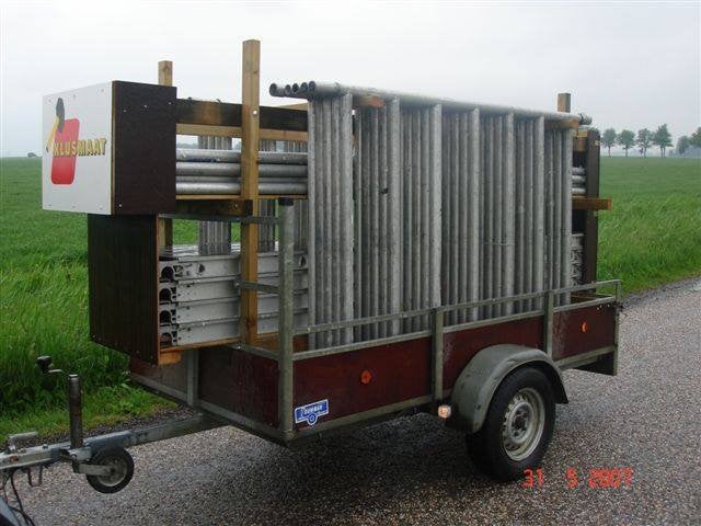 Rolsteiger Steiger Bouwsteiger te huur op aanhangwagen, Doe-het-zelf en Verbouw, Steigers, Ophalen of Verzenden, Zo goed als nieuw