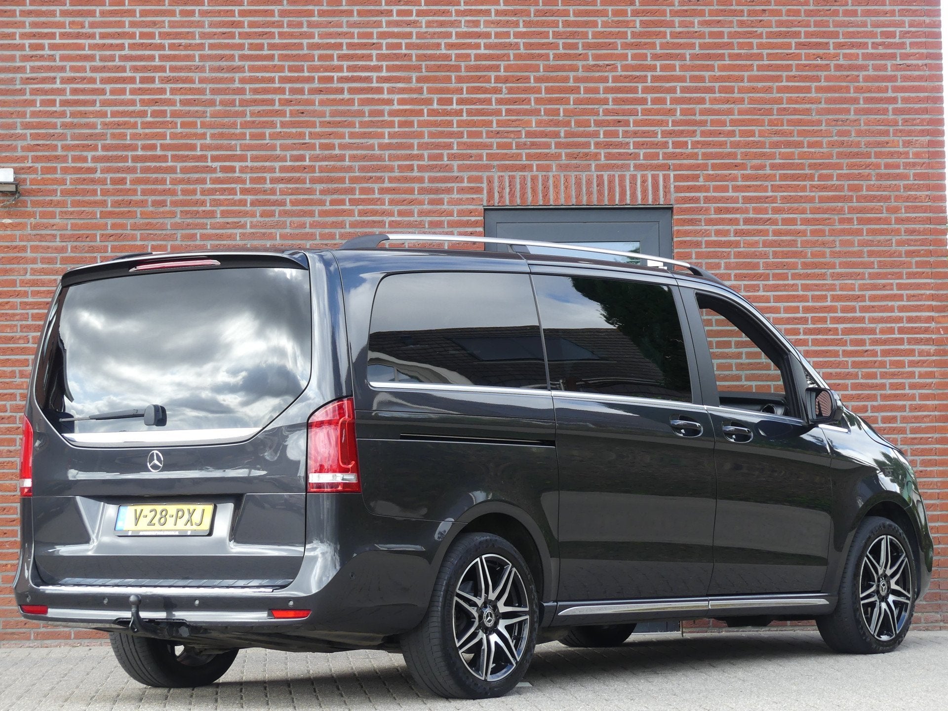 Mercedes-Benz V-Klasse 300d AMG Dubbel Cabine Elek stoelen L, Auto's, Automaat, Dealer onderhouden, Gebruikt, Euro 6