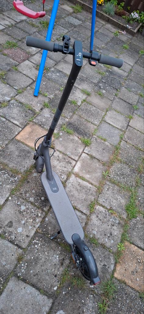 Xiaomi Mi Essential E-step - 570km, puncture proof banden., Ophalen, Gebruikt, Elektrische step (E-scooter), Xiaomi