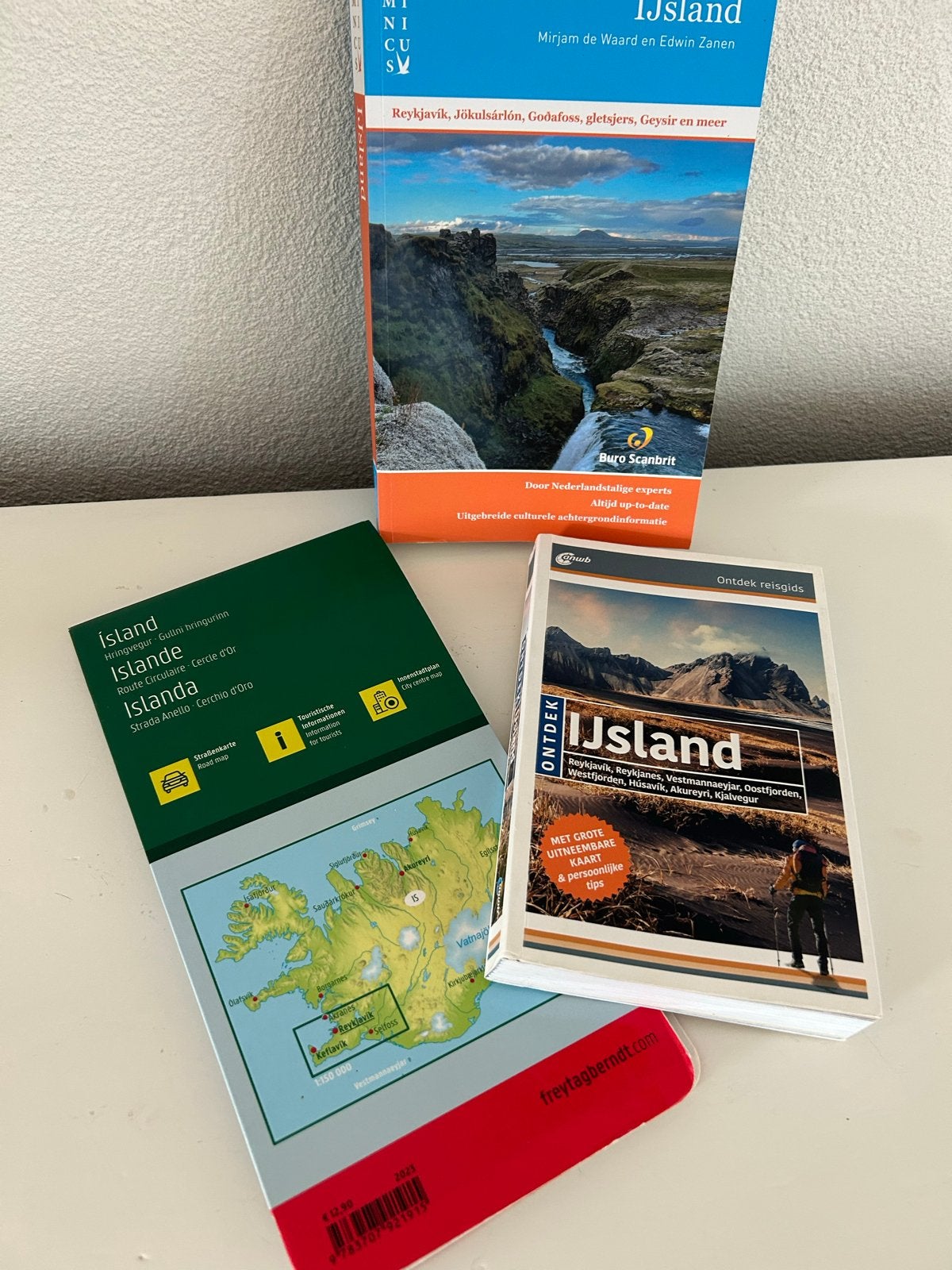 Reisgidsen IJsland: Dominicus, ANWB Ontdek & Freytag & Bernd, Europa, Ophalen of Verzenden, Zo goed als nieuw, Reisgids of -boek